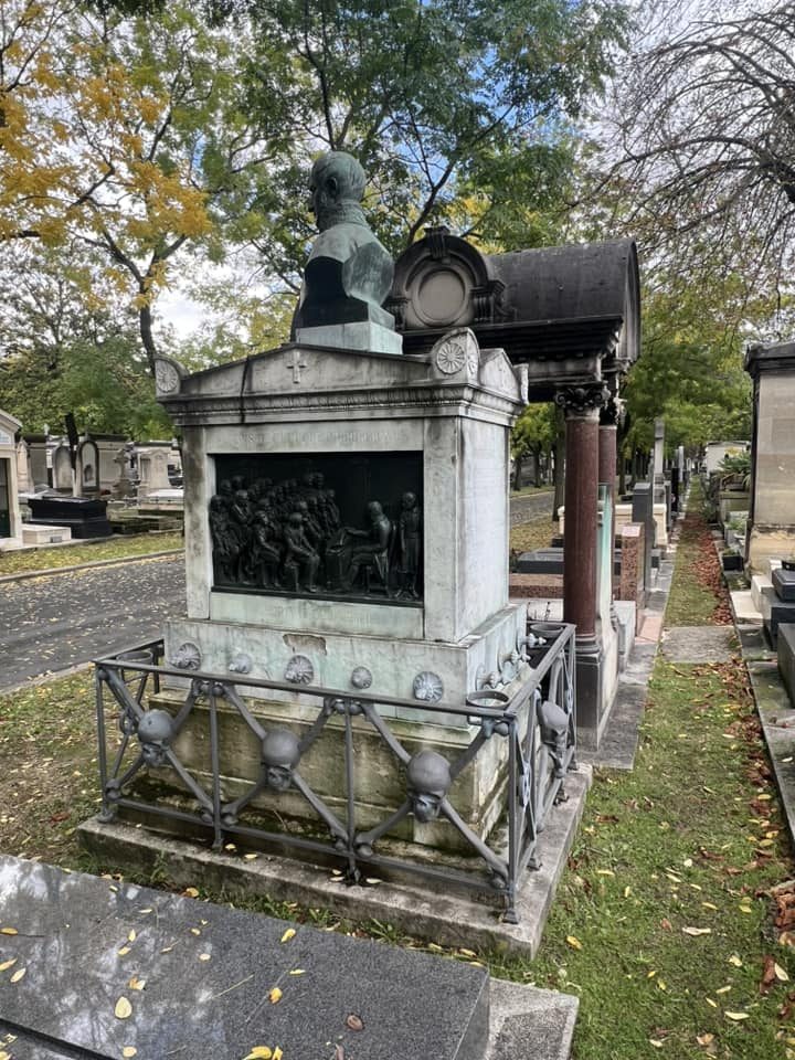 Jacques Lisfranc's tomb, Paris by Adrian Thomas - 03.jpg